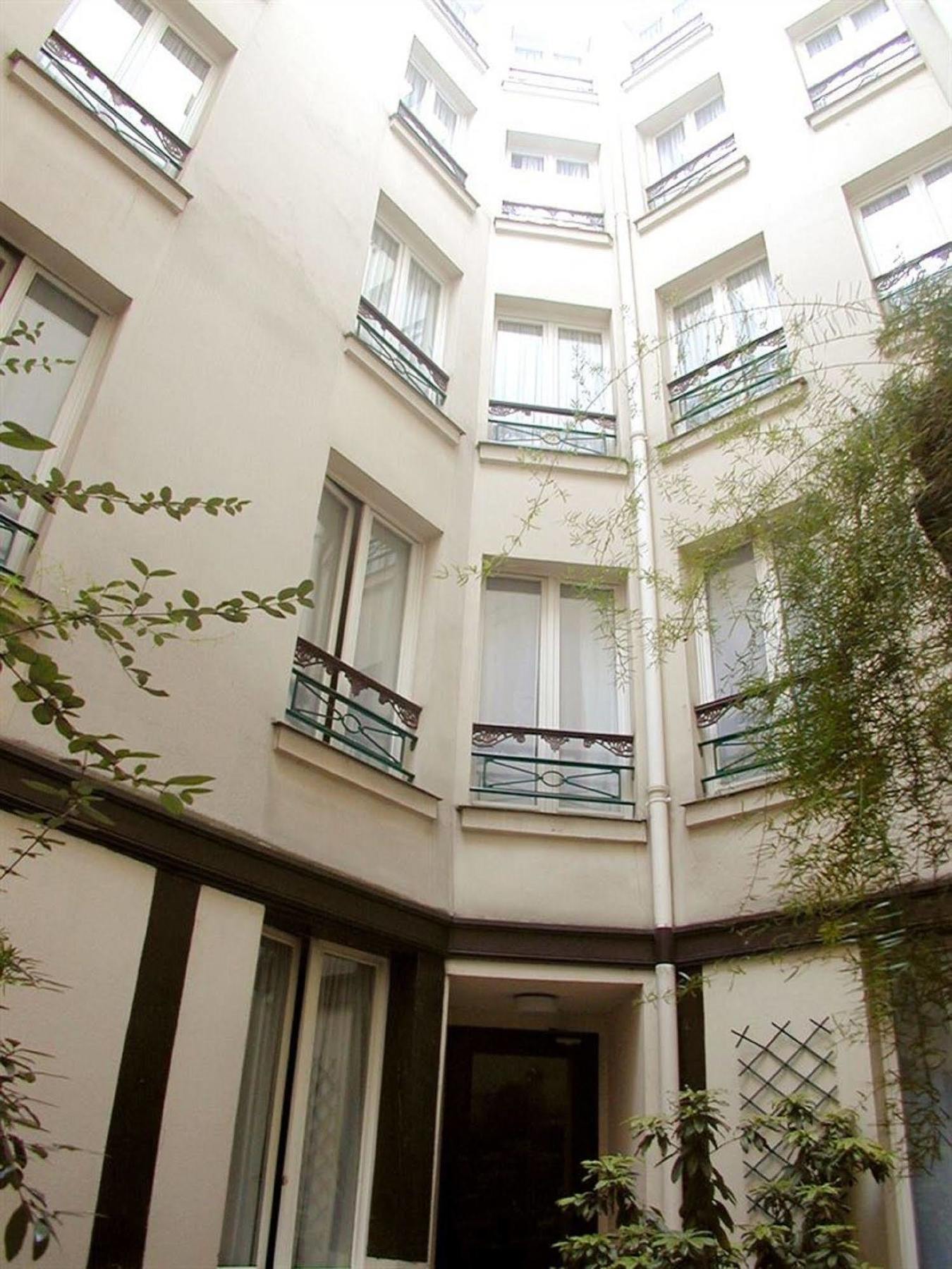โรงแรมเดสมิเนส ปารีส ภายนอก รูปภาพ